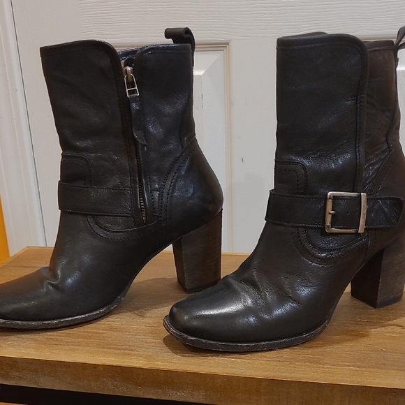 Trask Women's Black Leather Becca Boot-Sz 9M - Picture 3 of 9